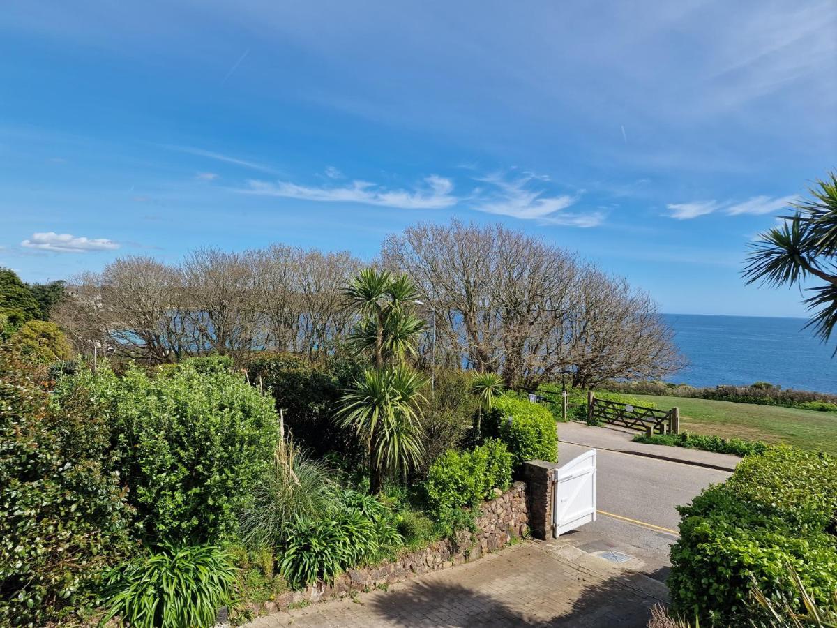 Blue Hills Luxury Apartment, Bay Front With Parking Falmouth Buitenkant foto